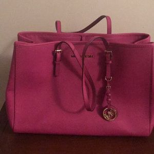 NWOT Michael Kors Jet Set Saffiano Tote bag
